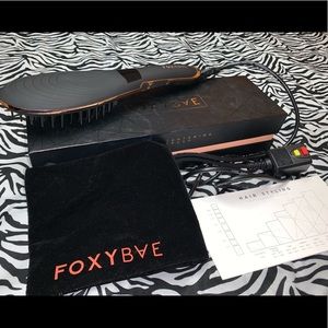 Straightening hair brush